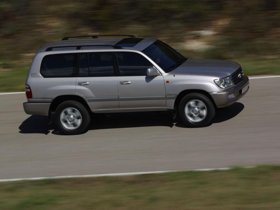  Toyota Land Cruiser 100 VX (J100-101) 1998 года  (фото 11 из 58)